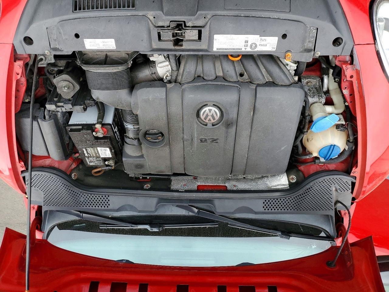 2013 VOLKSWAGEN Beetle
