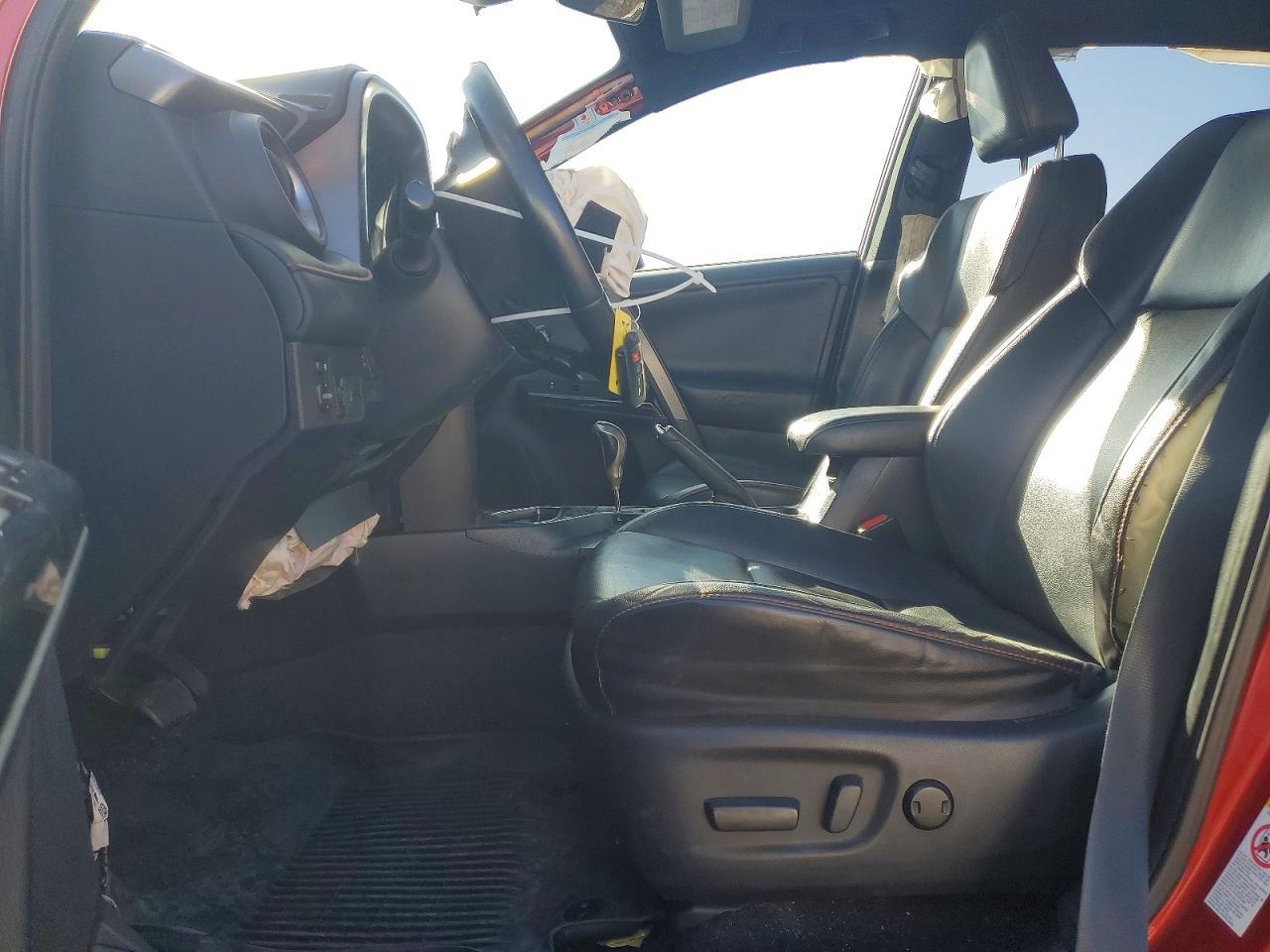 2016 TOYOTA RAV4