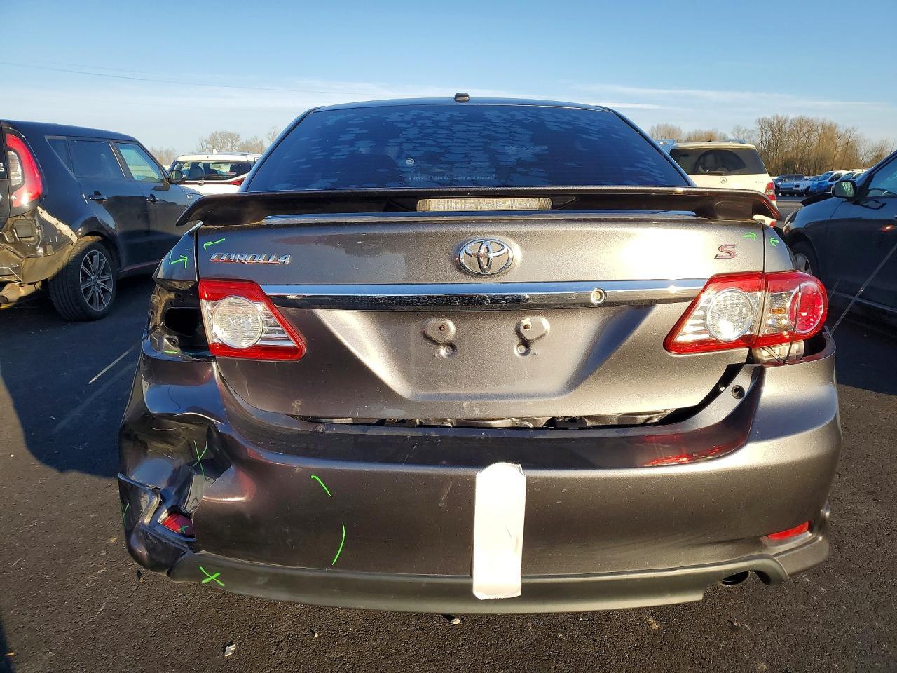 2011 TOYOTA COROLLA