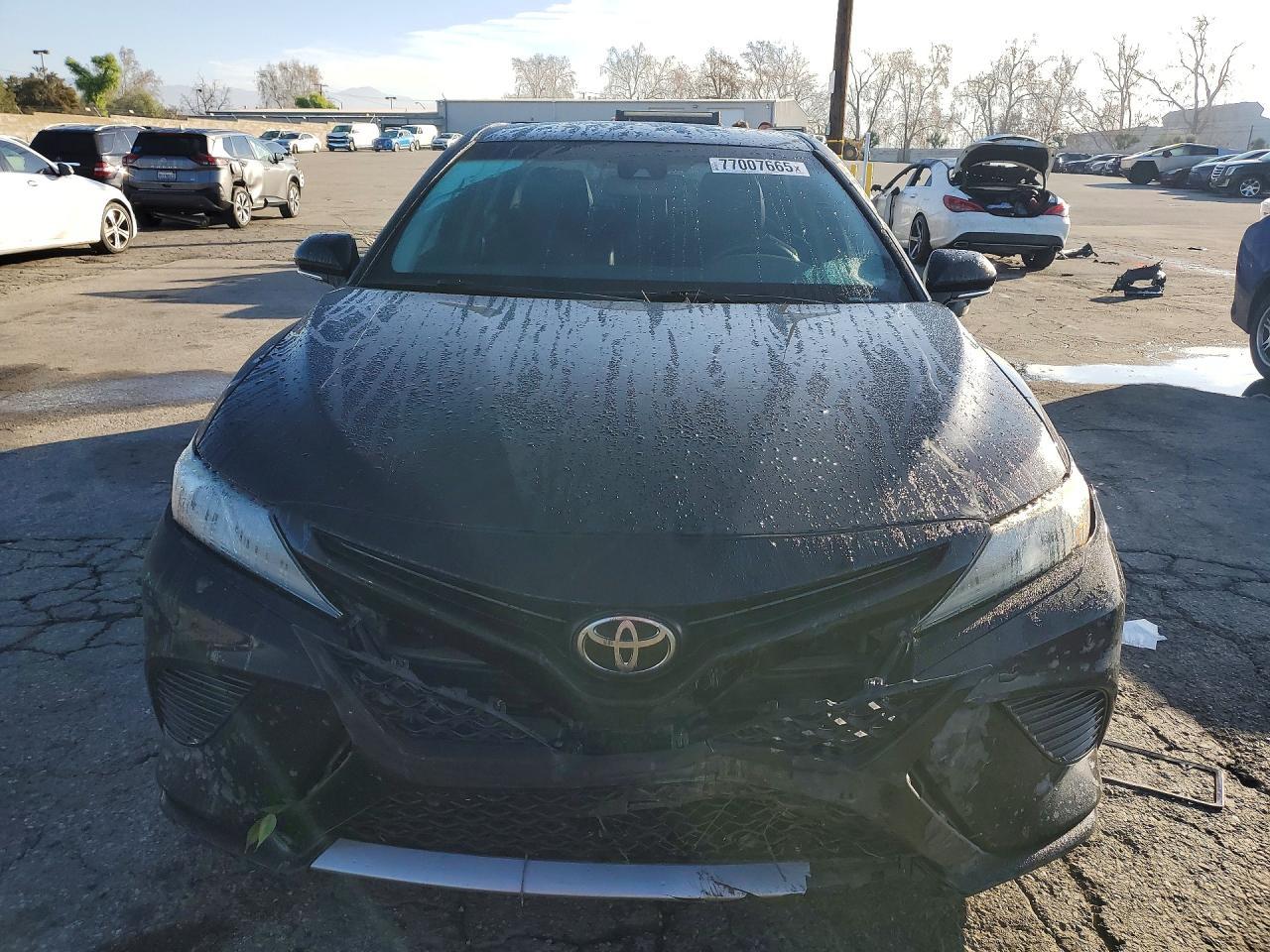 2018 TOYOTA CAMRY