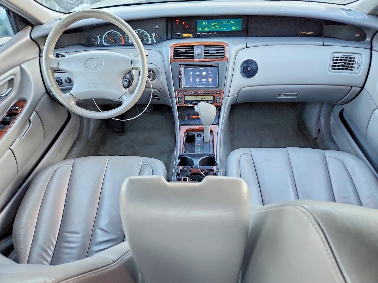 2001 TOYOTA Avalon
