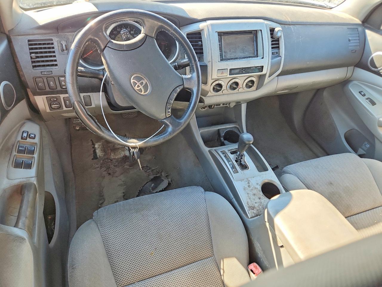 2011 TOYOTA TACOMA