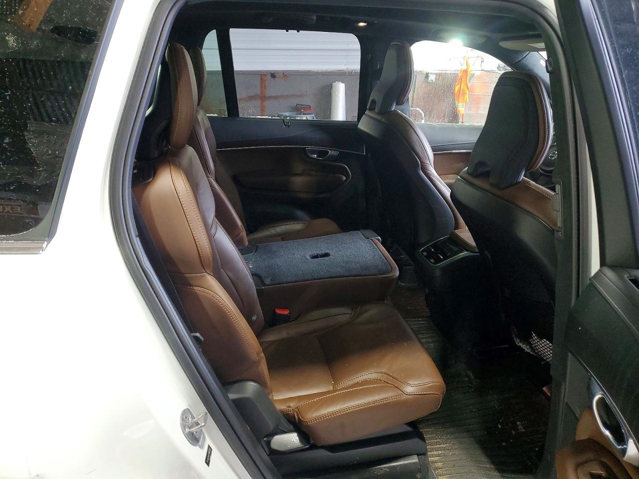 2023 VOLVO XC90