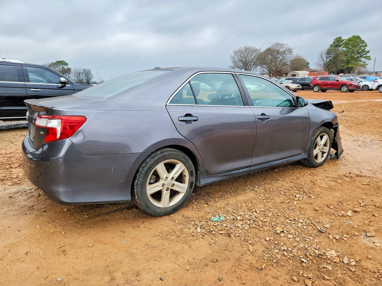 2014 TOYOTA CAMRY