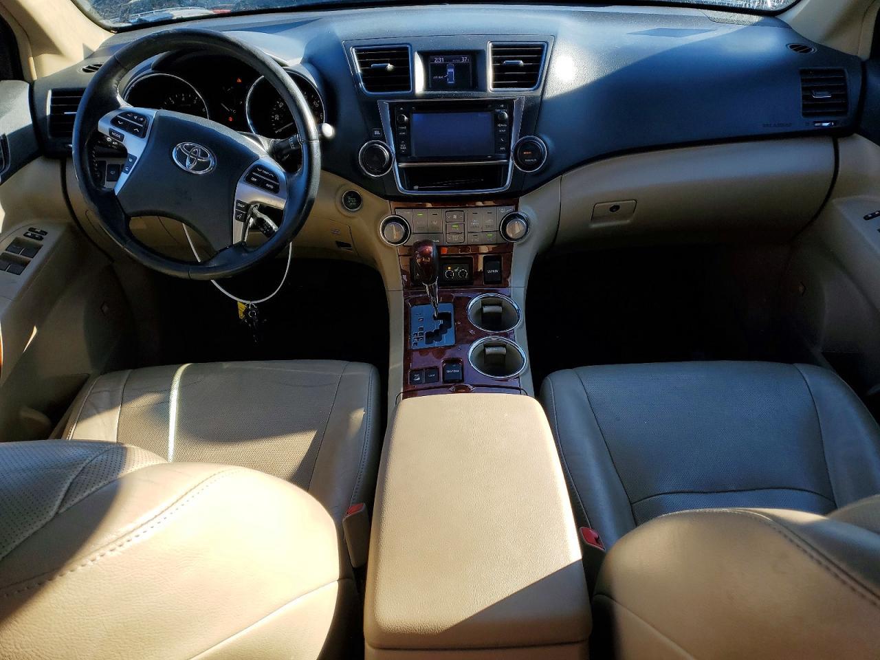 2013 TOYOTA HIGHLANDER