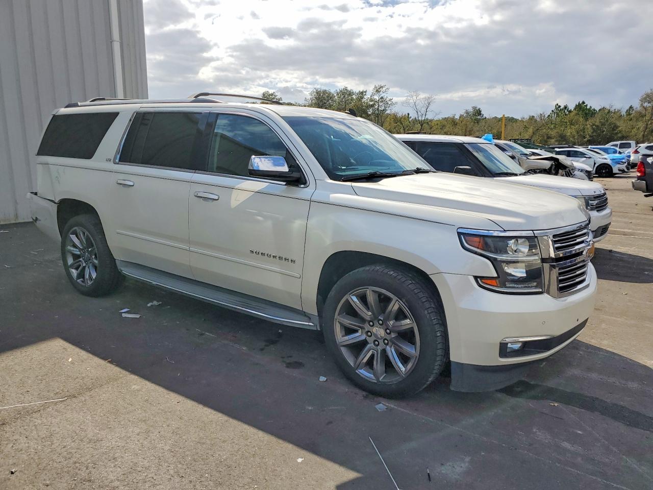 2015 CHEVROLET Suburban