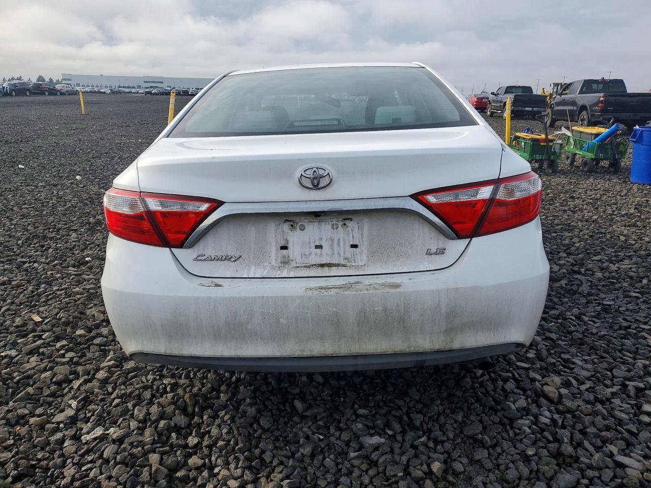 2016 TOYOTA CAMRY