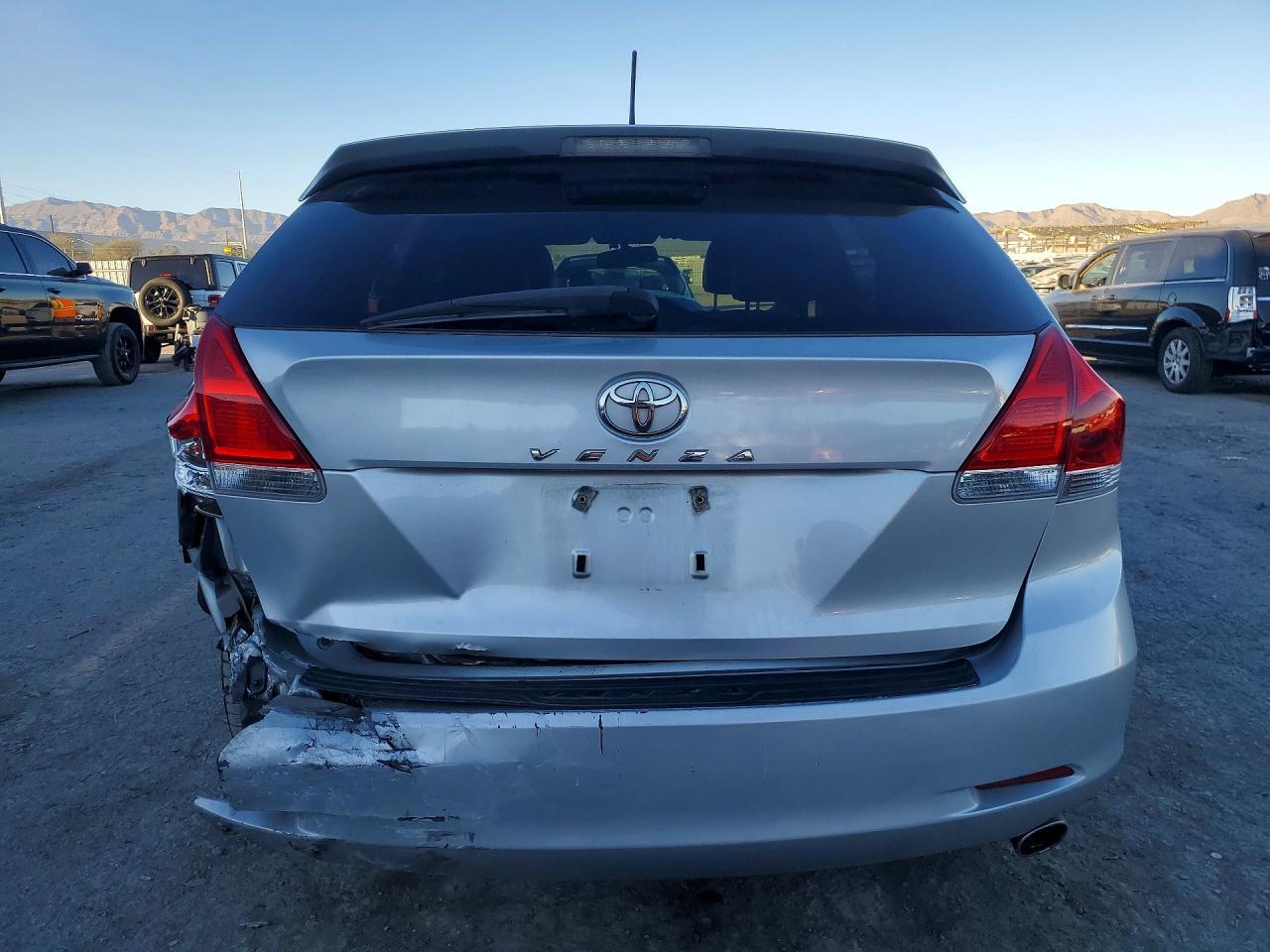 2010 TOYOTA VENZA