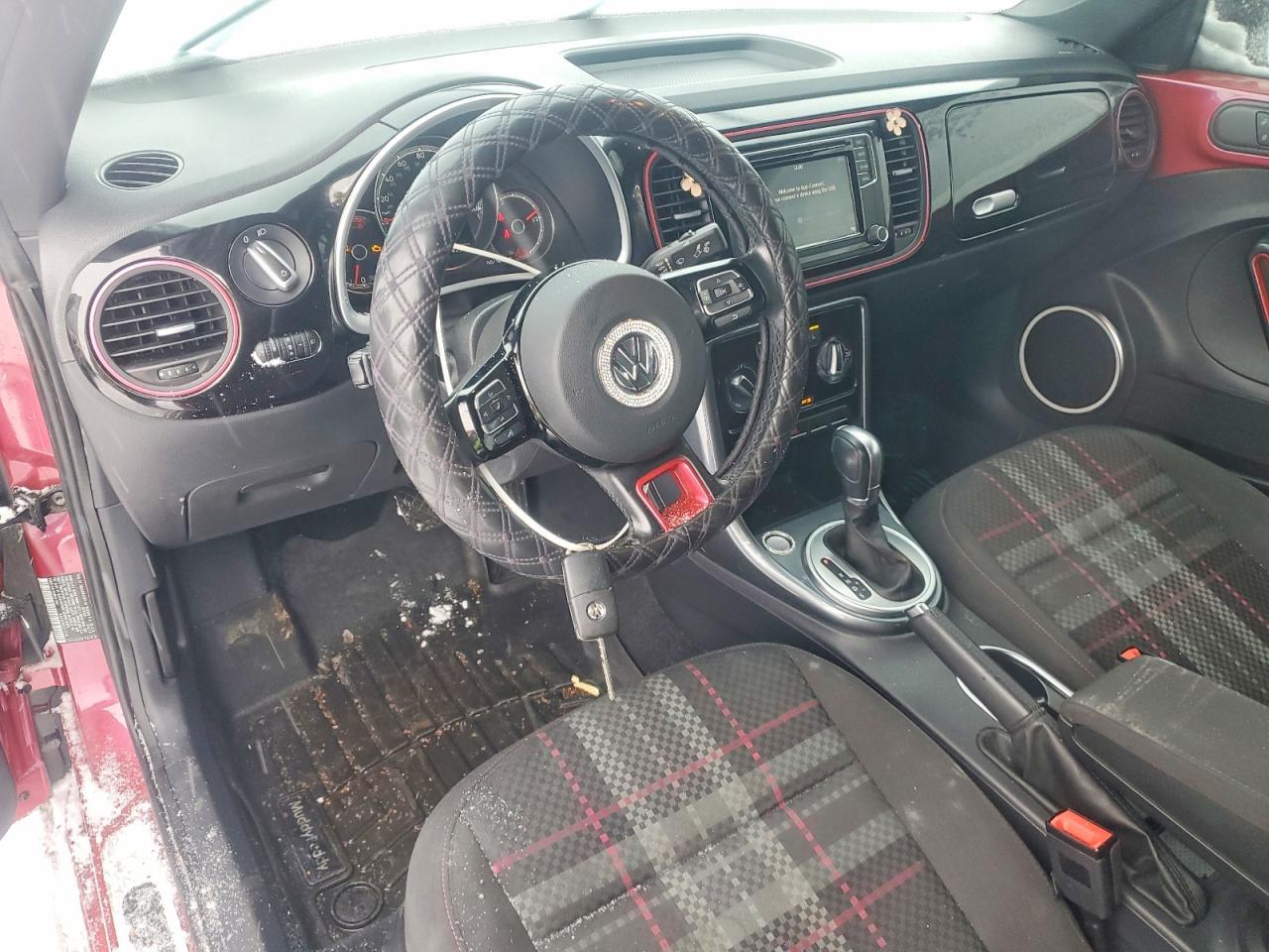 2017 VOLKSWAGEN Beetle