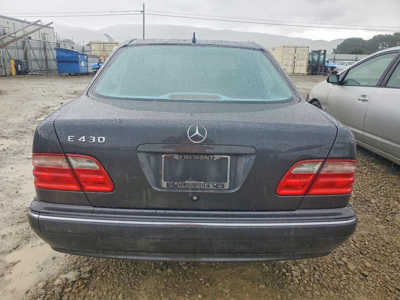 2001 MERCEDES-BENZ E-Class
