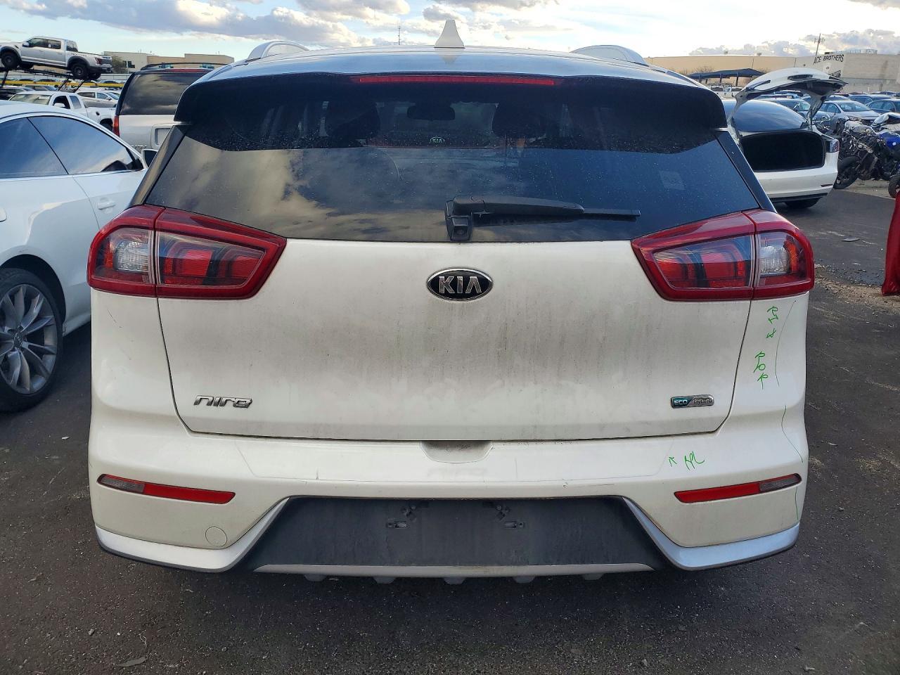 2017 KIA Niro