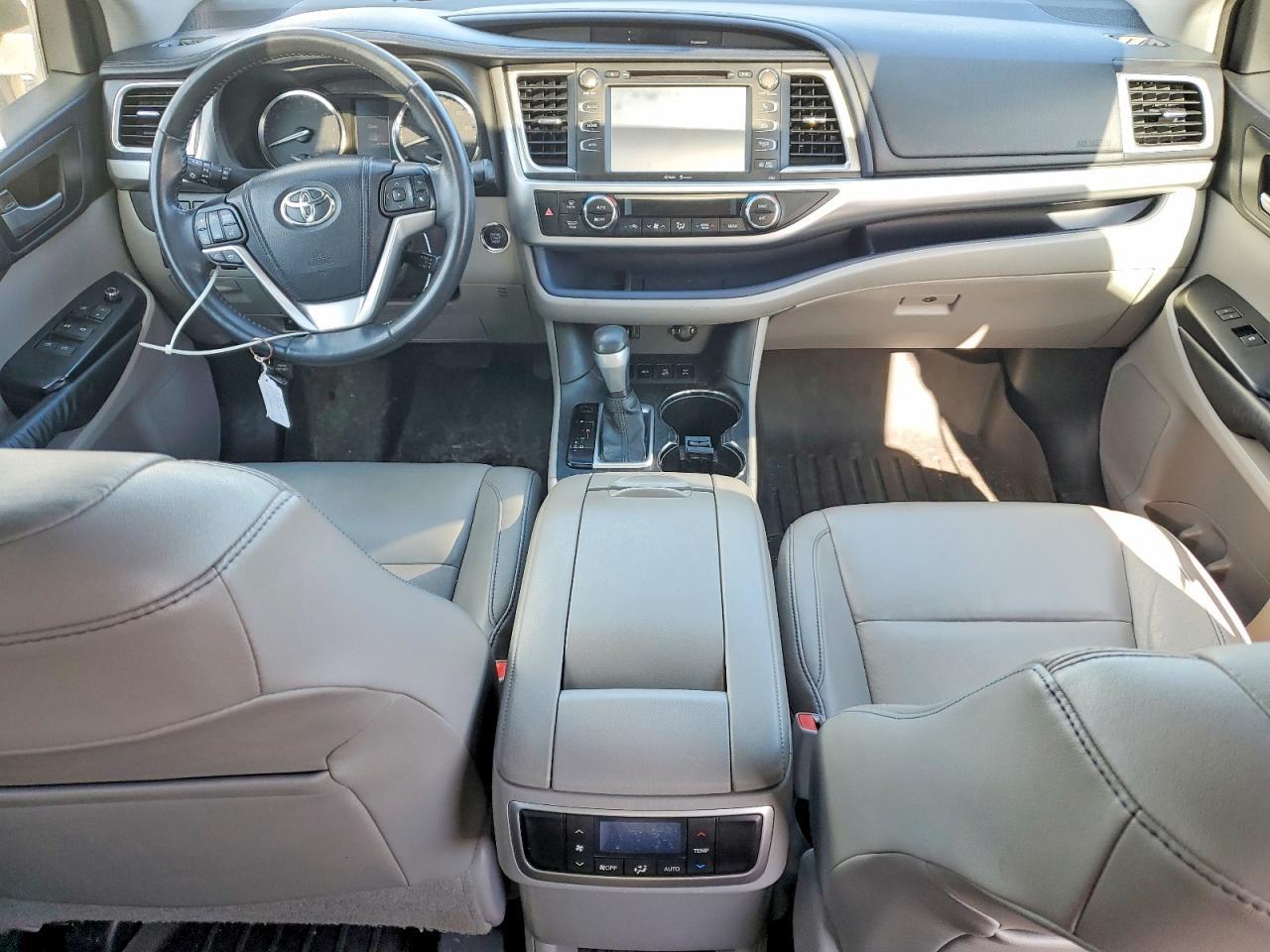 2014 TOYOTA HIGHLANDER