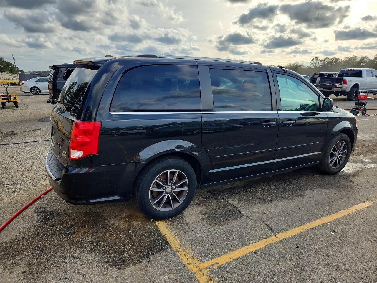2017 DODGE GRAND CARAVAN