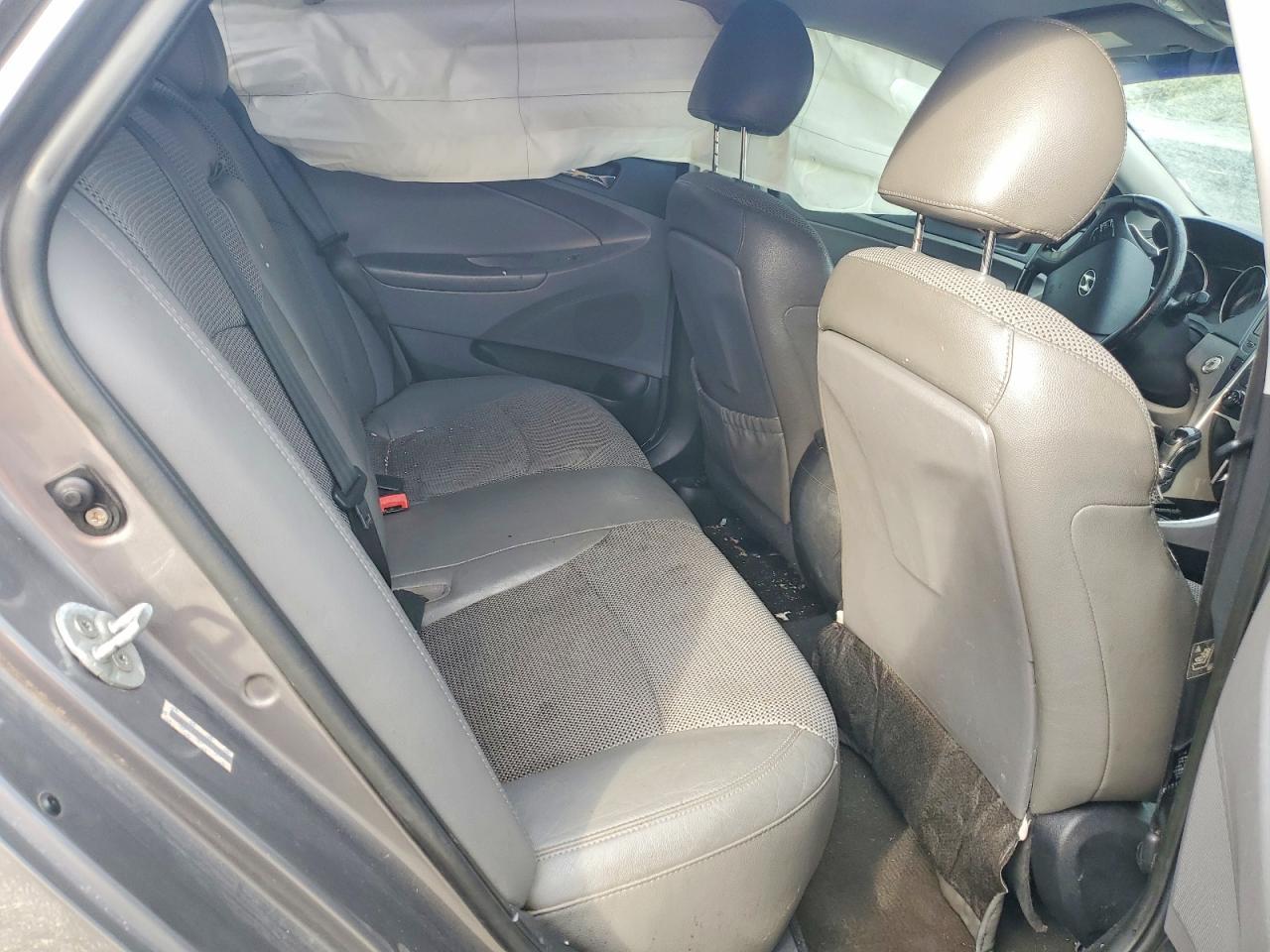 2011 HYUNDAI SONATA