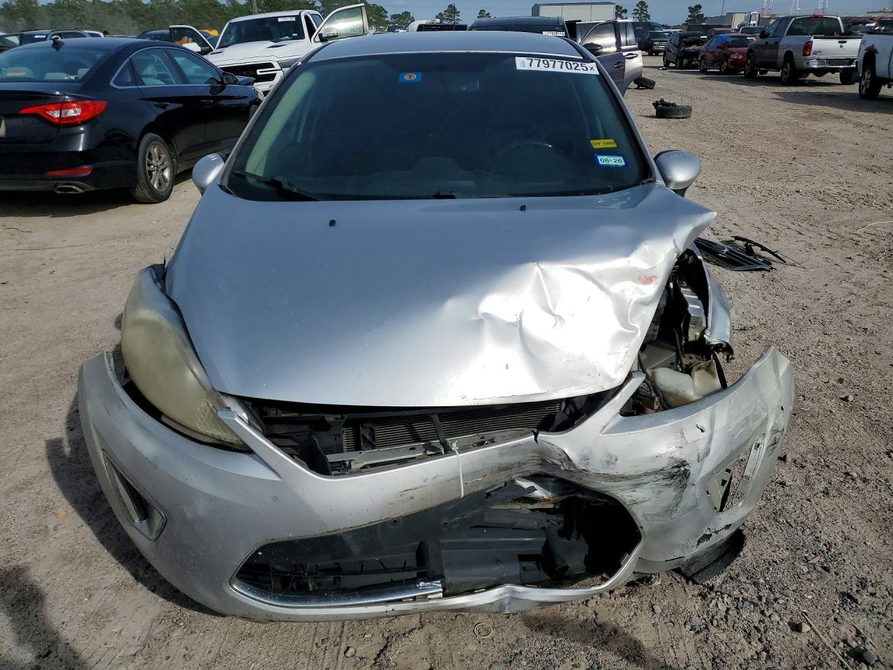 2011 FORD Fiesta