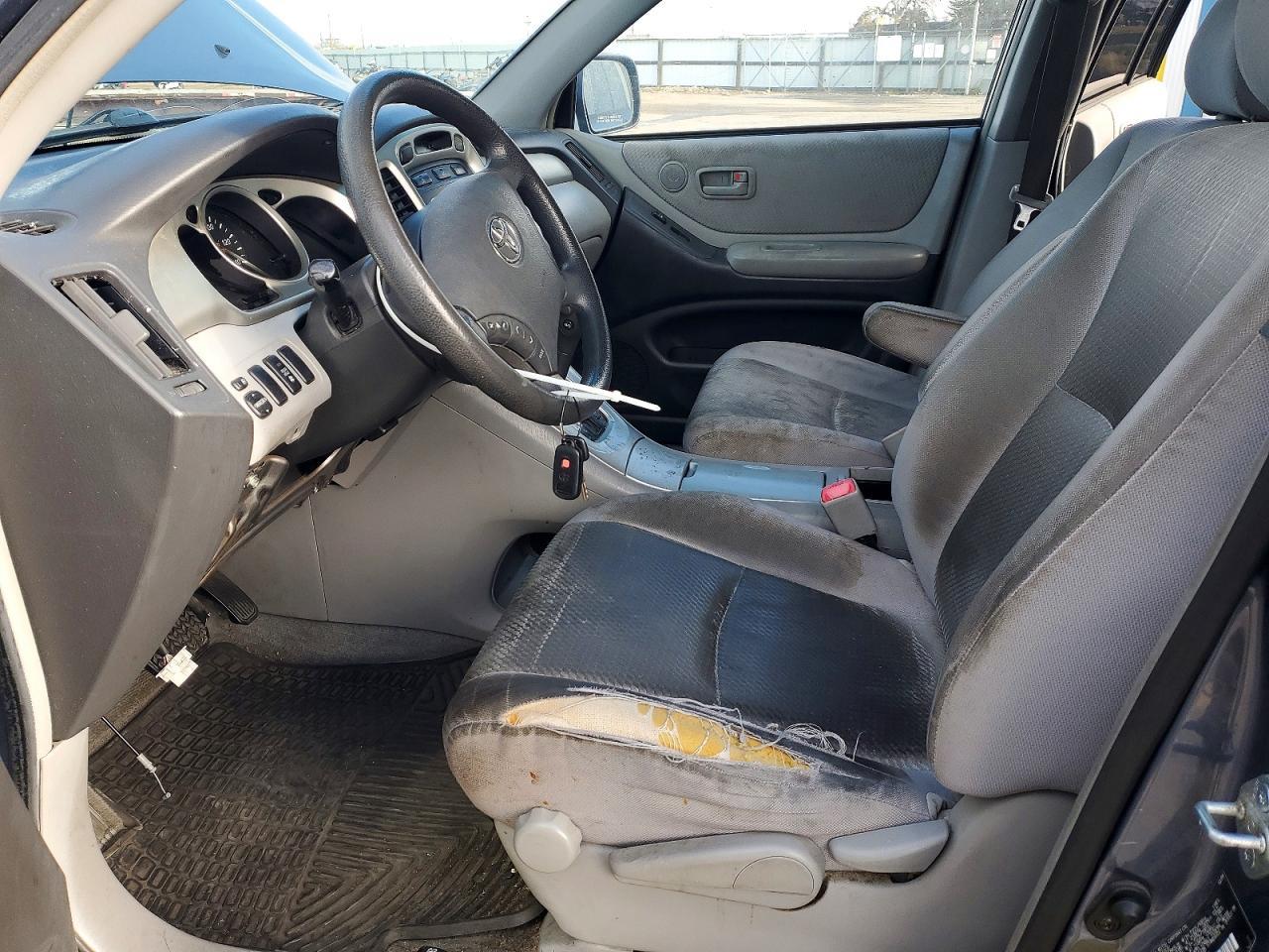 2005 TOYOTA HIGHLANDER