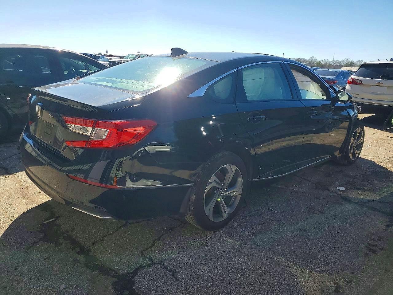 2018 HONDA ACCORD