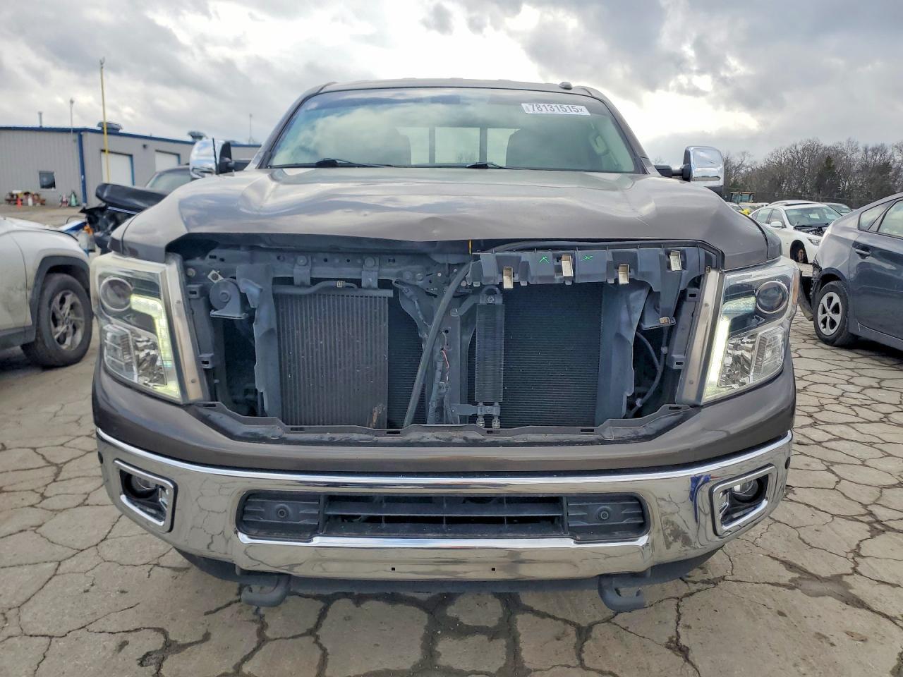 2017 NISSAN Titan