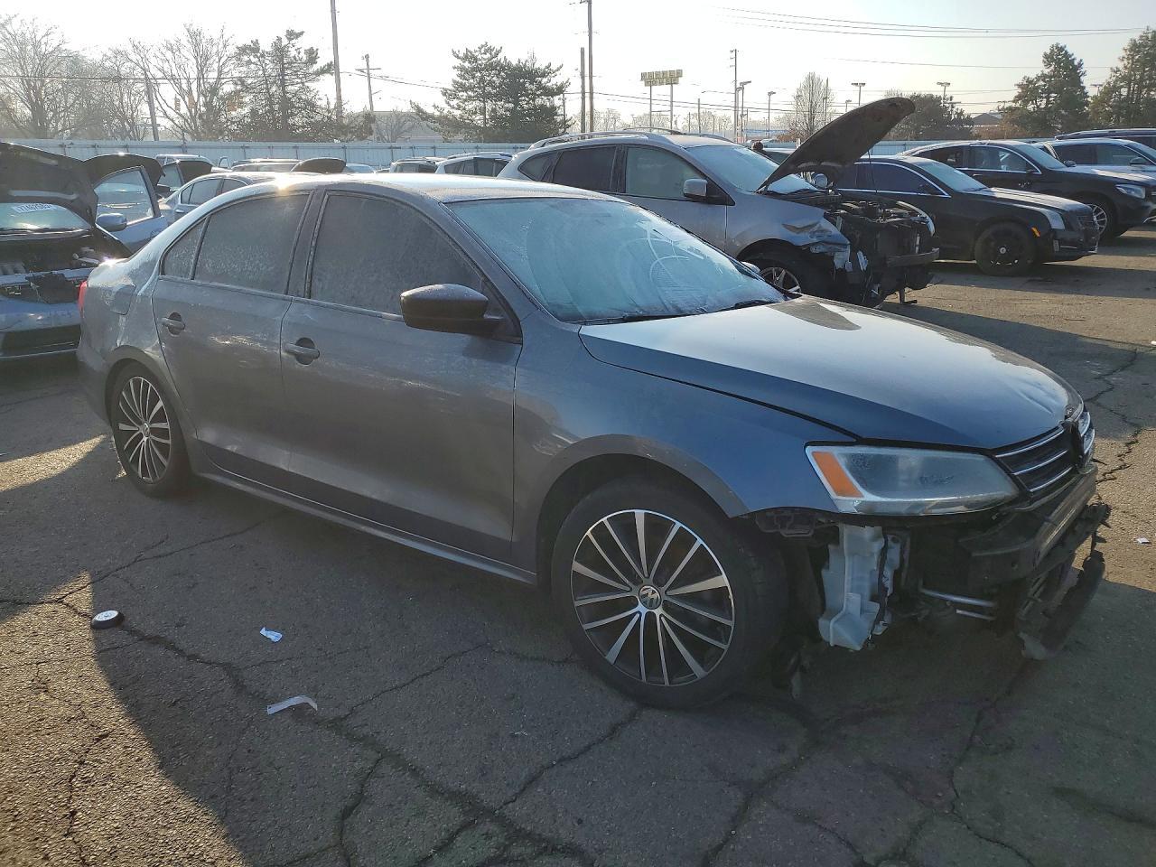 2016 VOLKSWAGEN JETTA