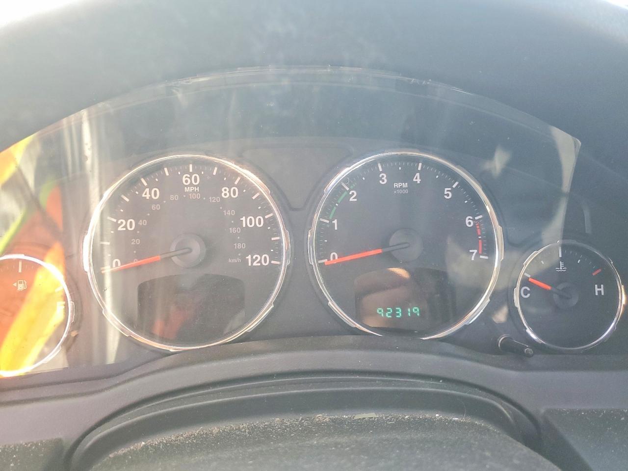 2011 JEEP Liberty