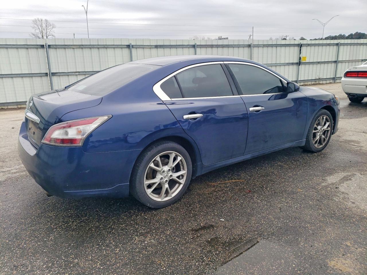 2013 NISSAN Maxima