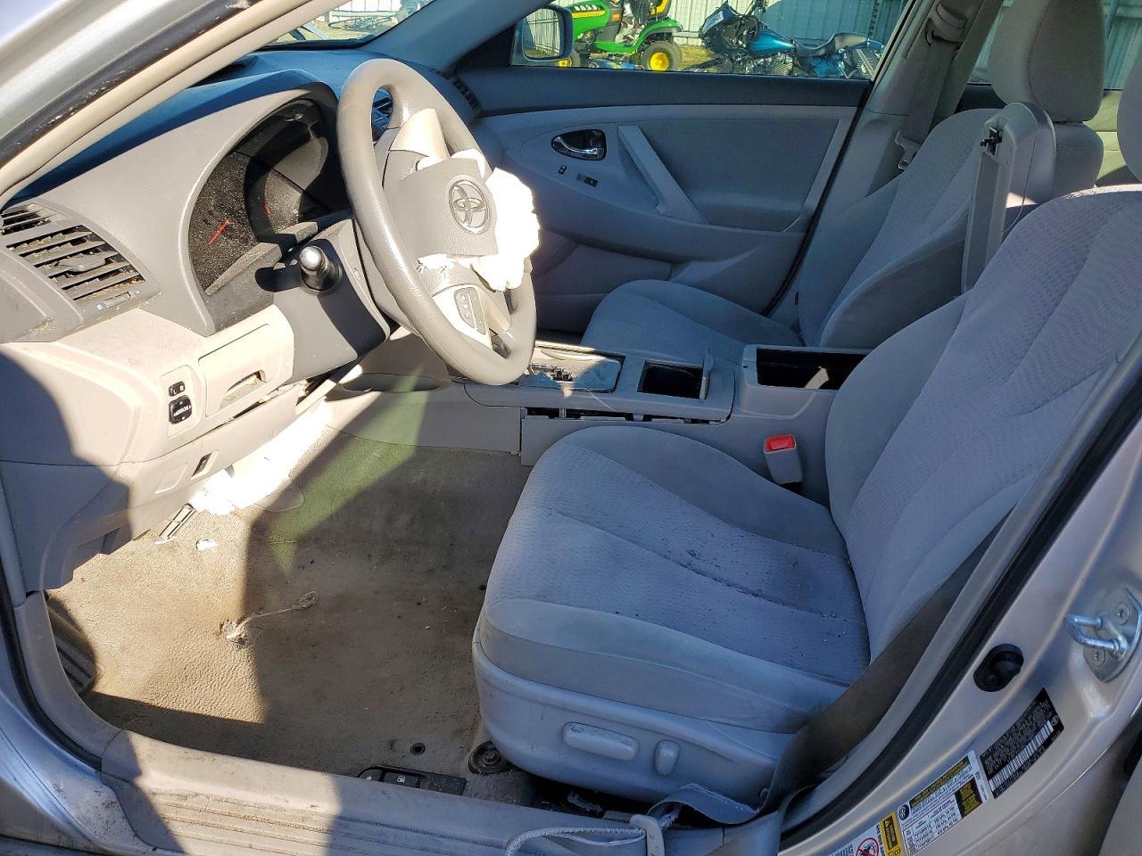 2011 TOYOTA CAMRY