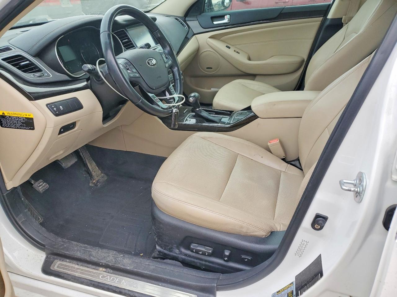 2016 KIA Cadenza