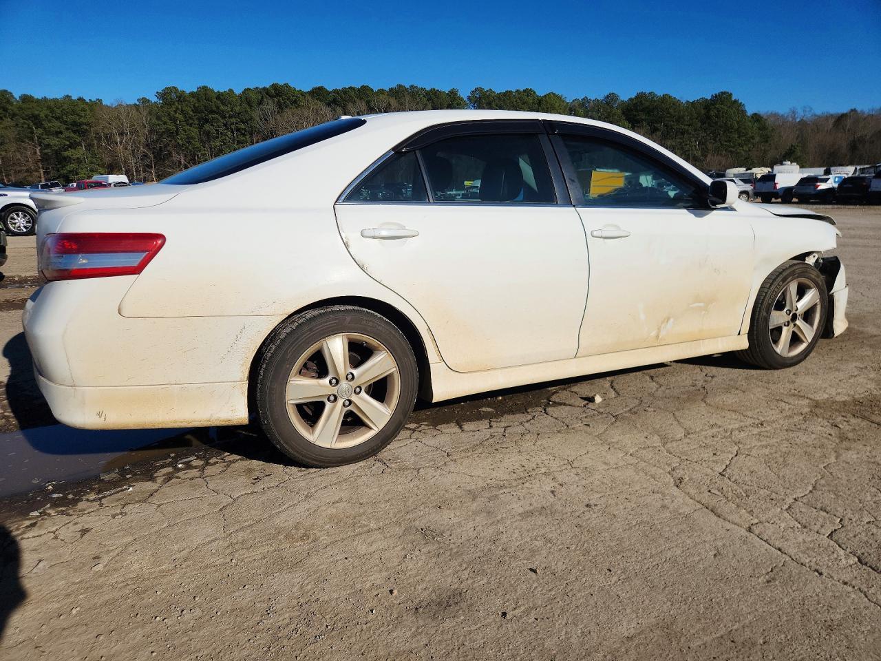 2011 TOYOTA CAMRY