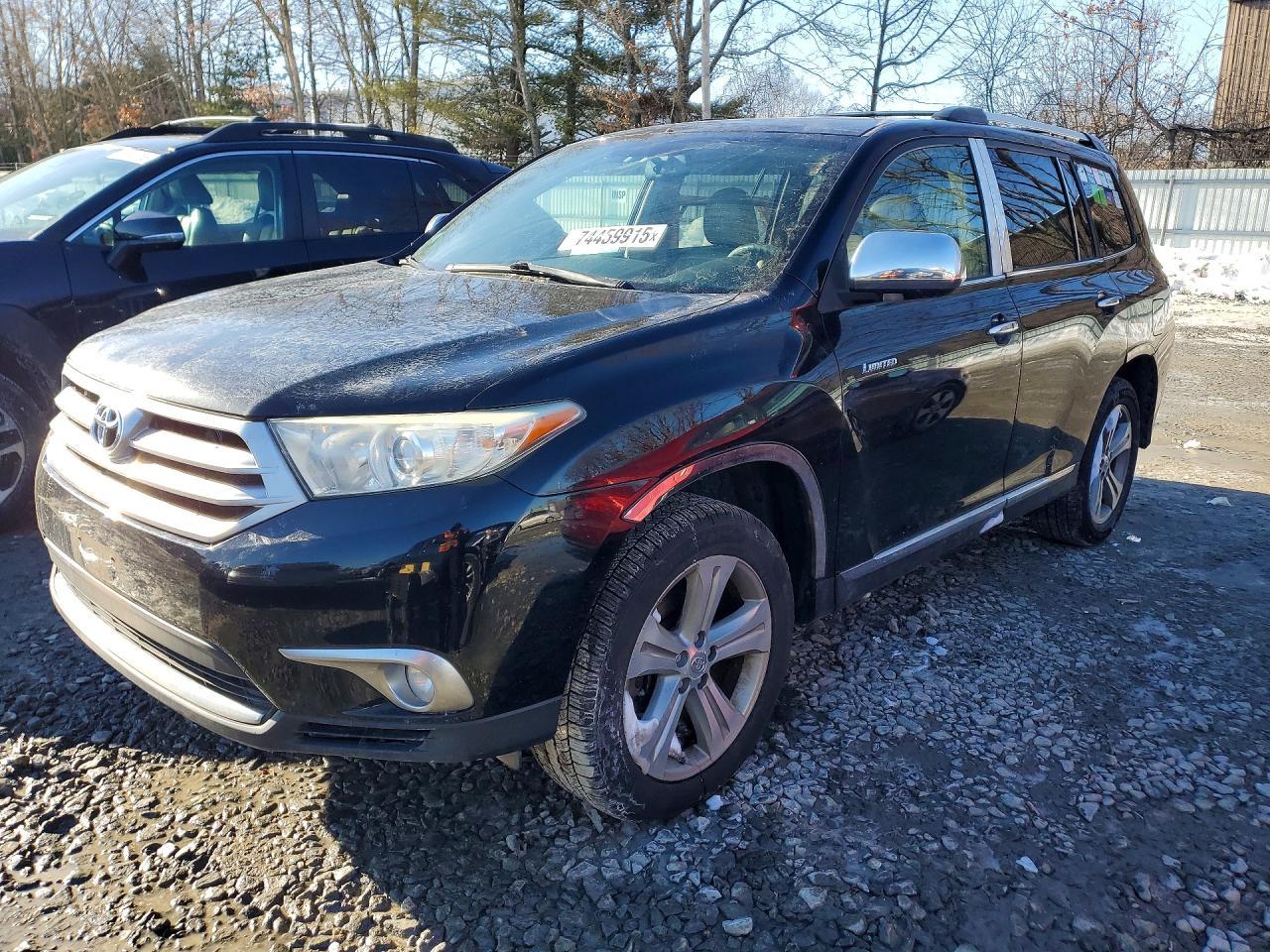 2013 TOYOTA HIGHLANDER