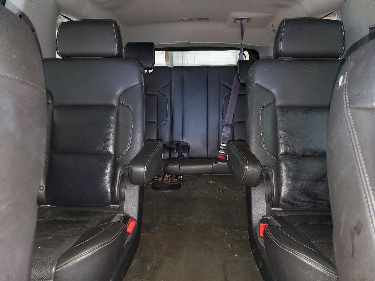 2016 CHEVROLET Suburban
