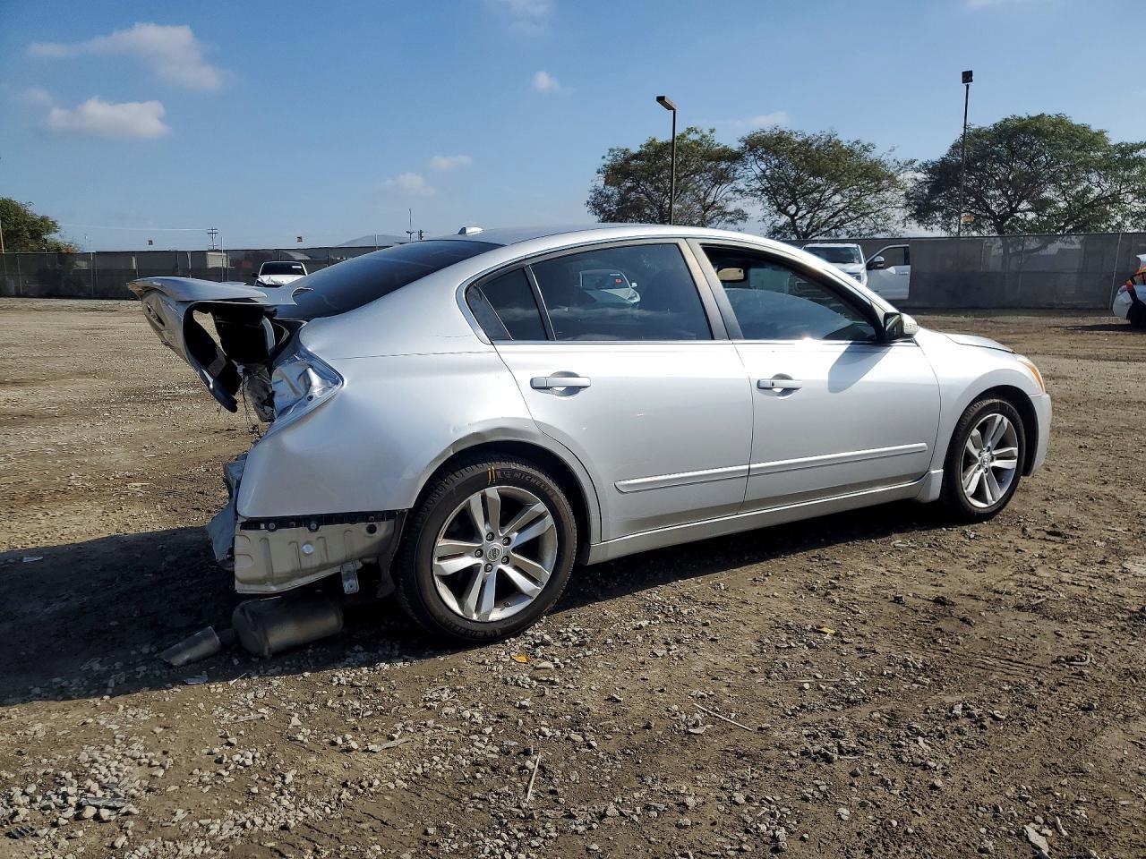 2012 NISSAN ALTIMA