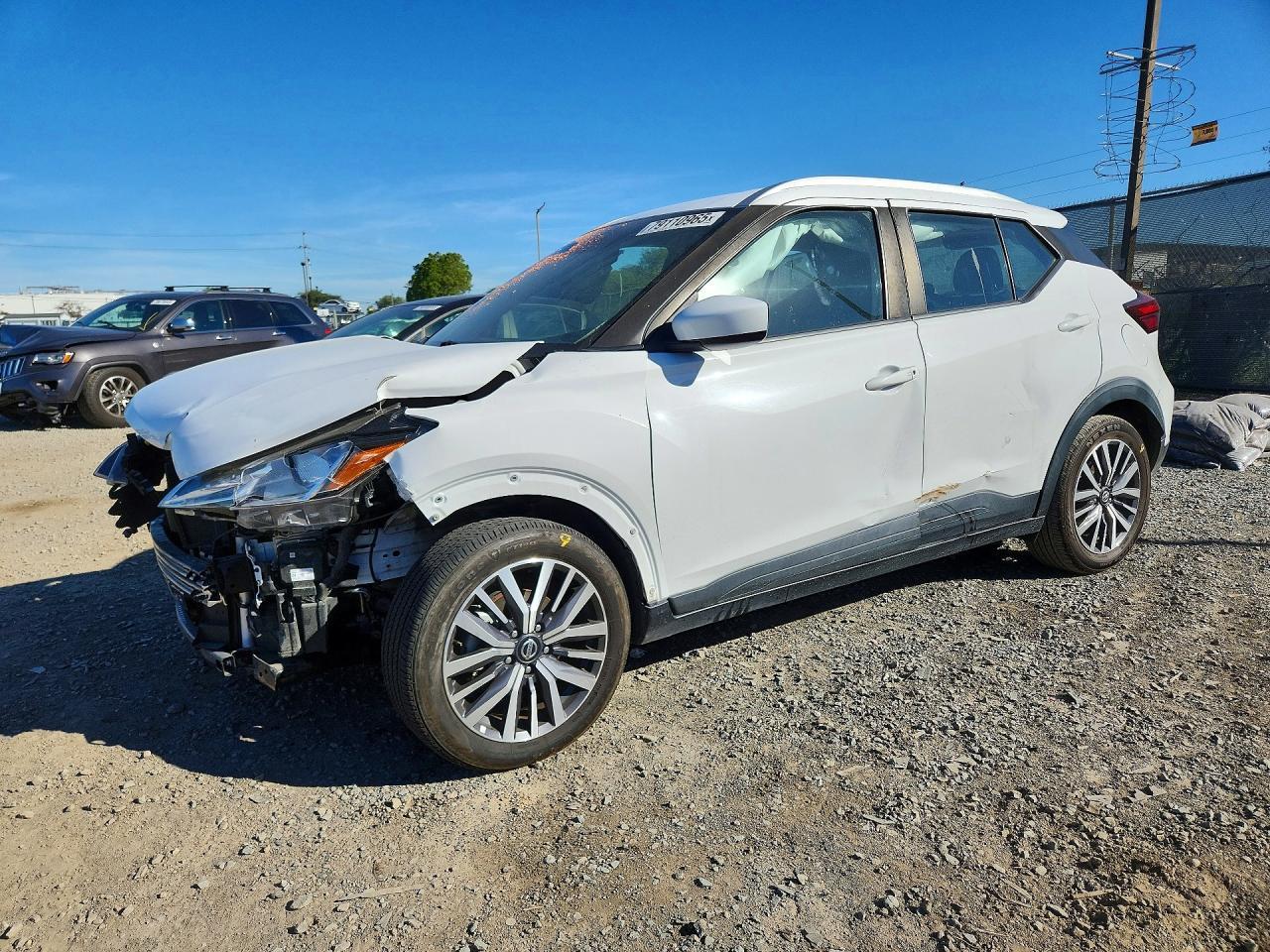 2021 NISSAN KICKS