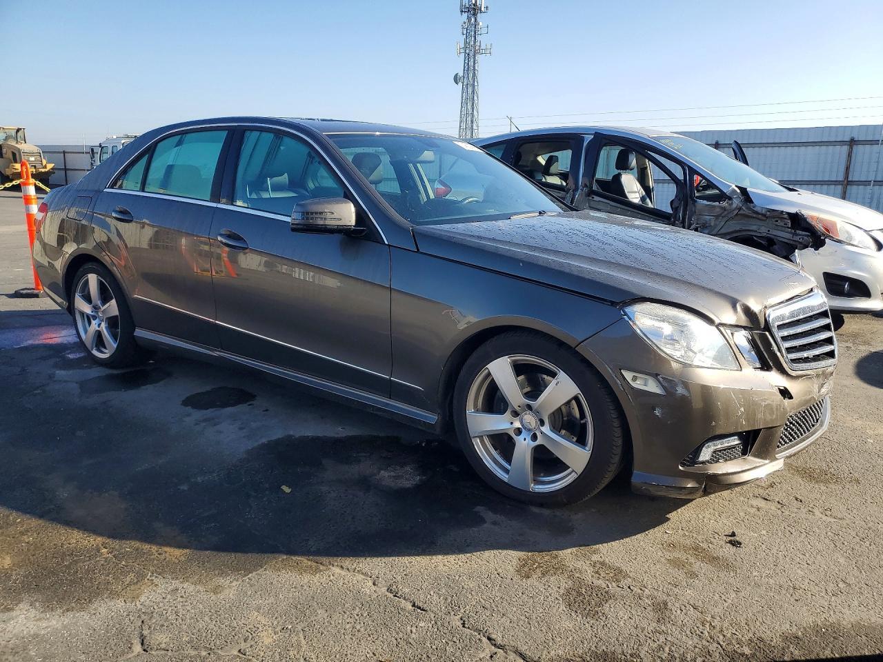 2011 MERCEDES-BENZ E-Class