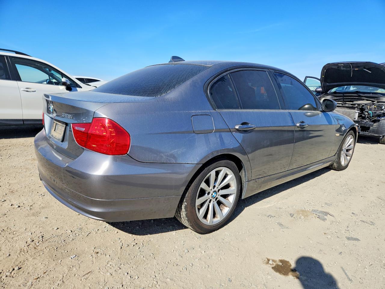 2011 BMW 3 SERIES