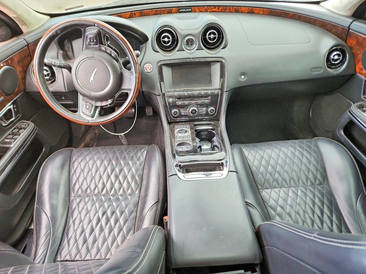 2016 JAGUAR Xj-Series