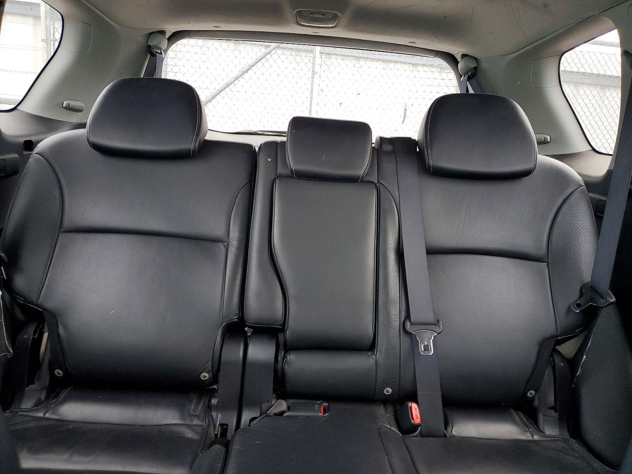 2010 MITSUBISHI outlander