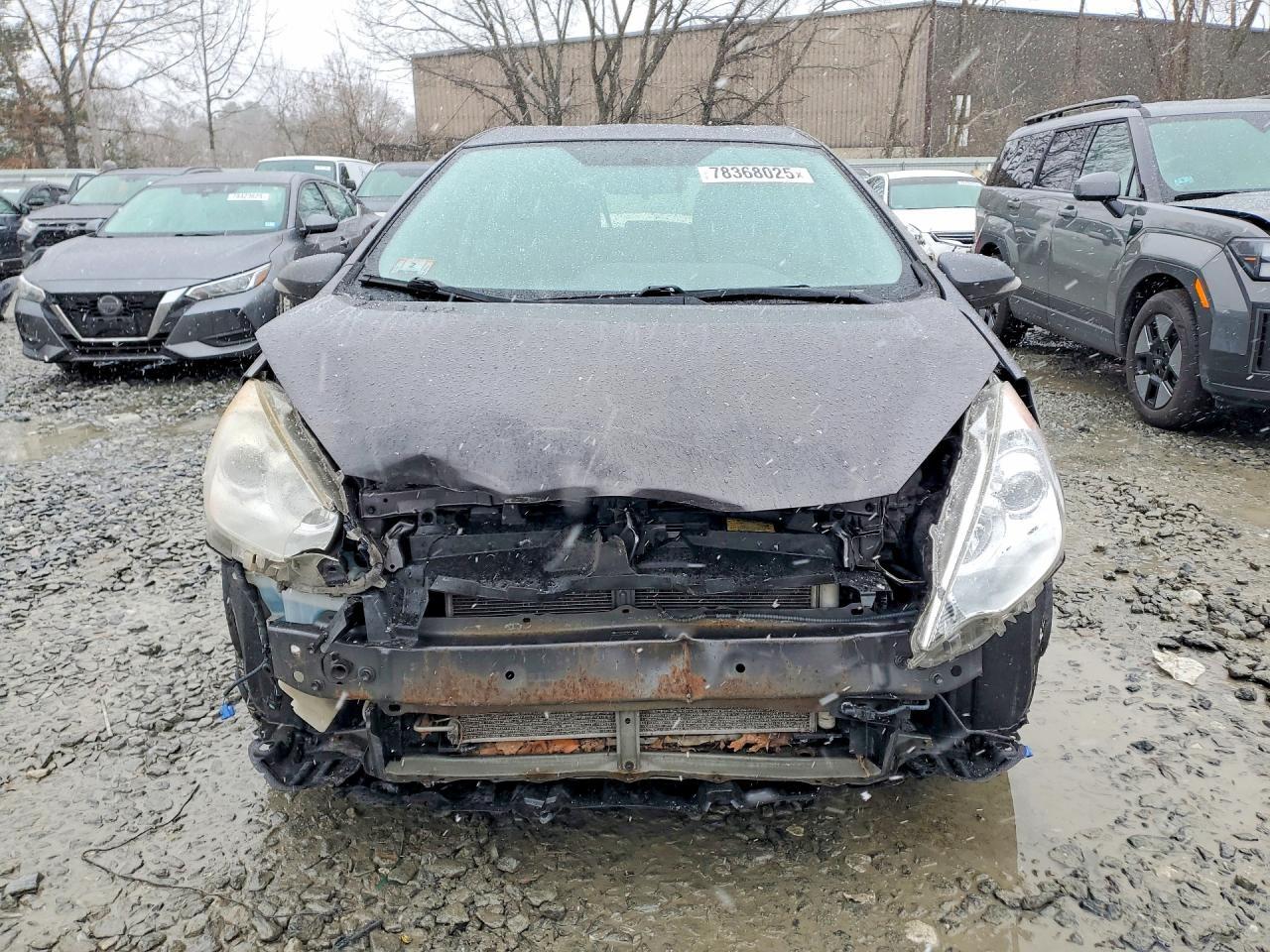 2013 TOYOTA Prius c