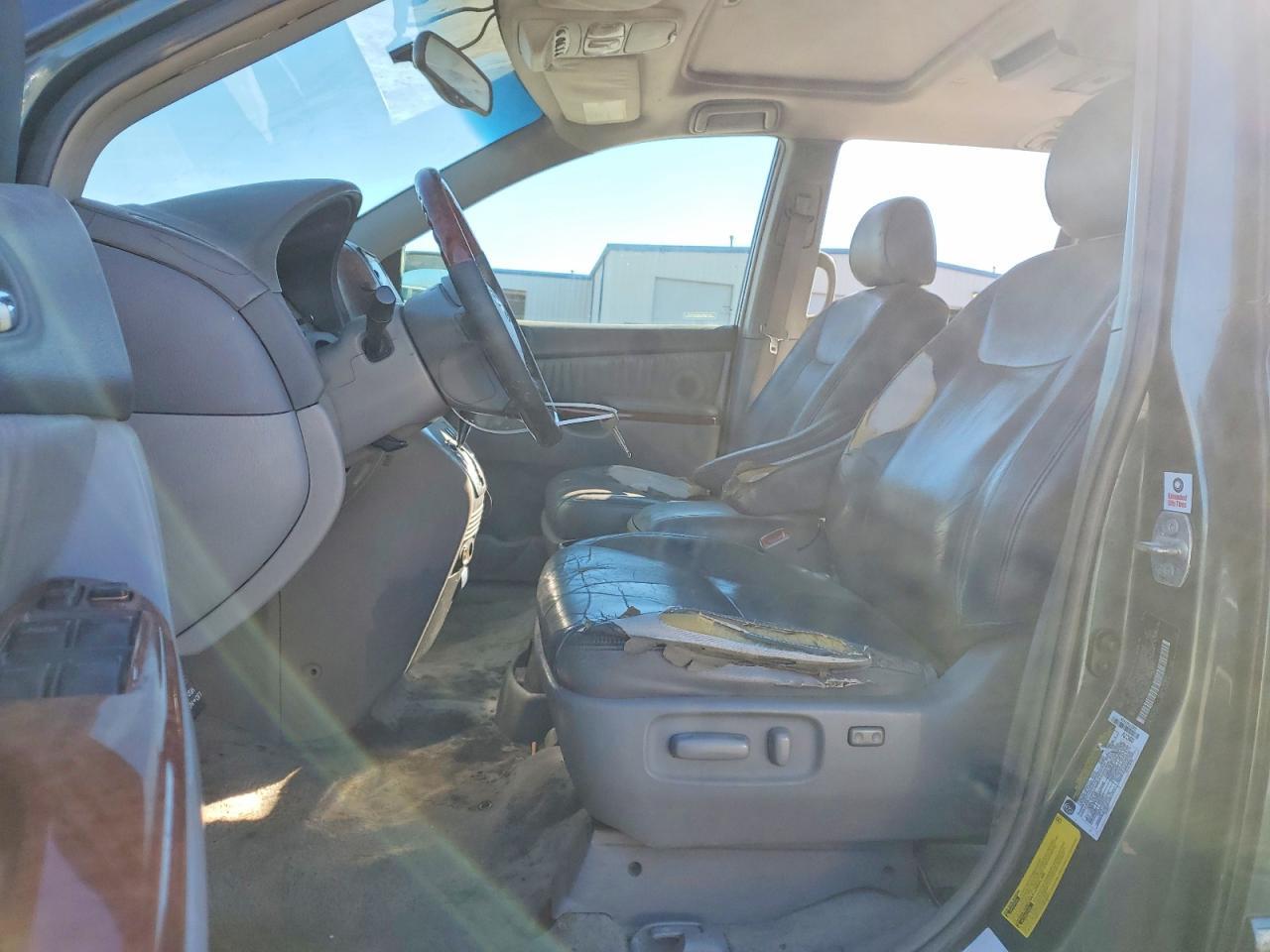 2005 TOYOTA SIENNA