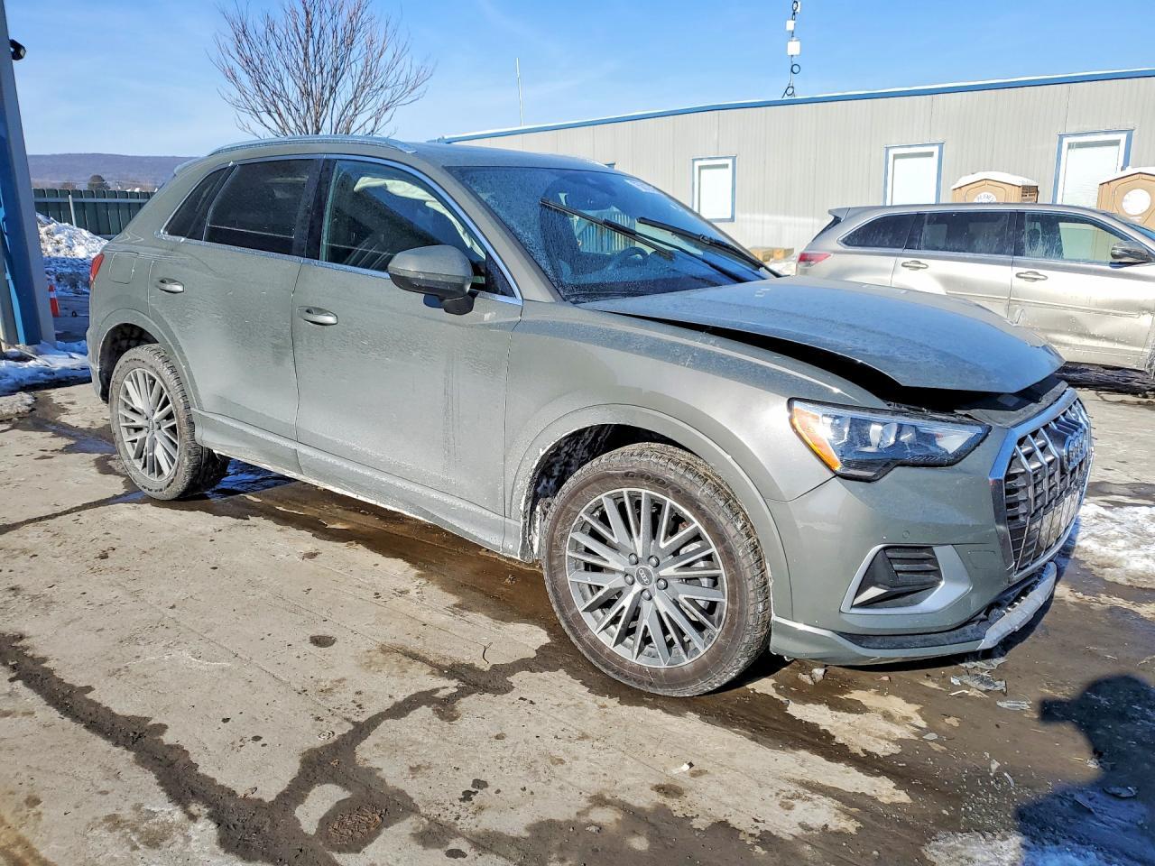 2022 AUDI Q3