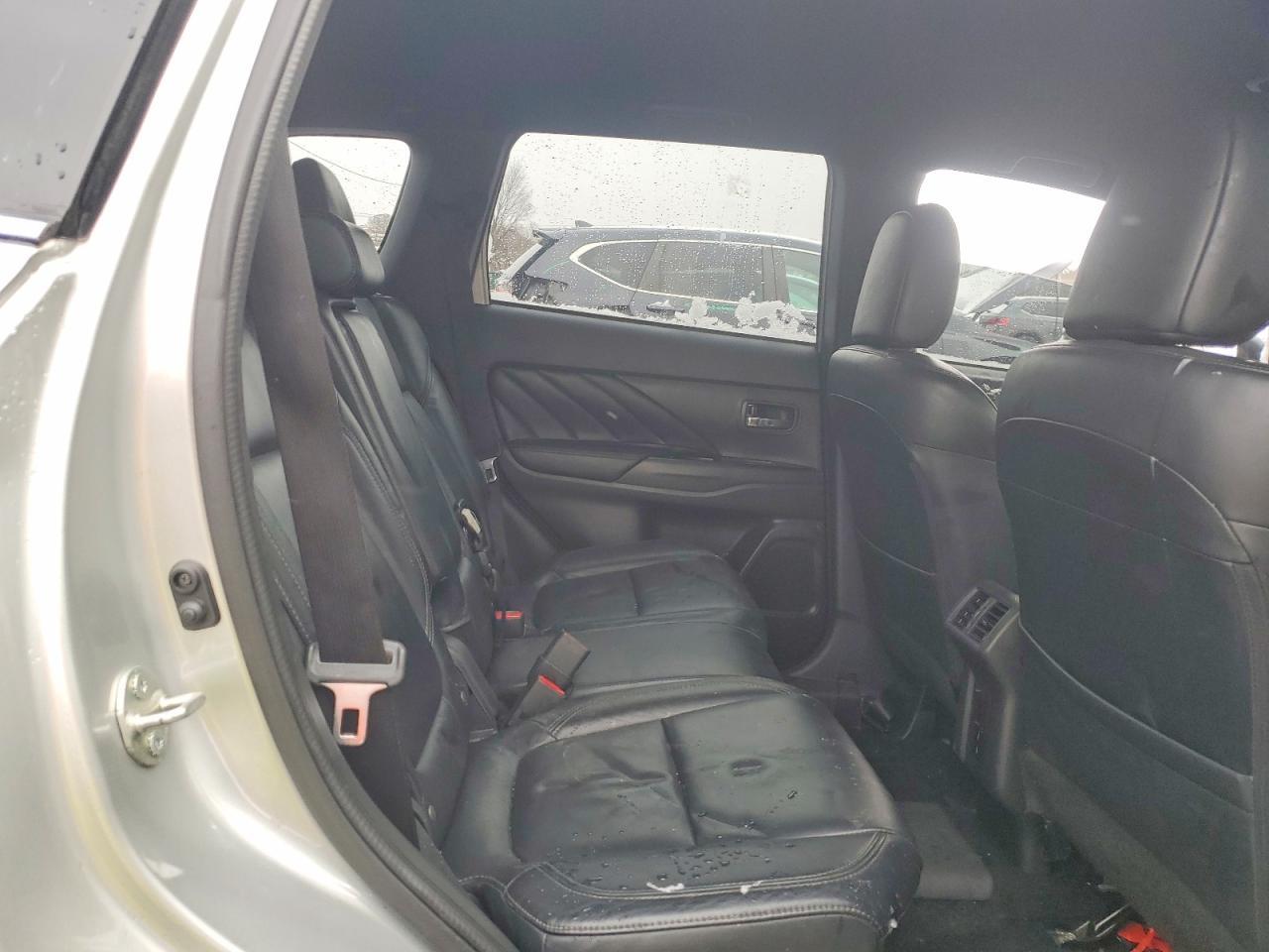 2022 MITSUBISHI outlander