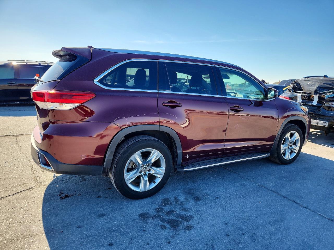 2017 TOYOTA HIGHLANDER