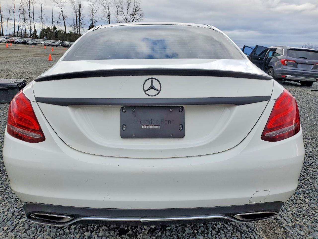 2016 MERCEDES-BENZ C-CLASS