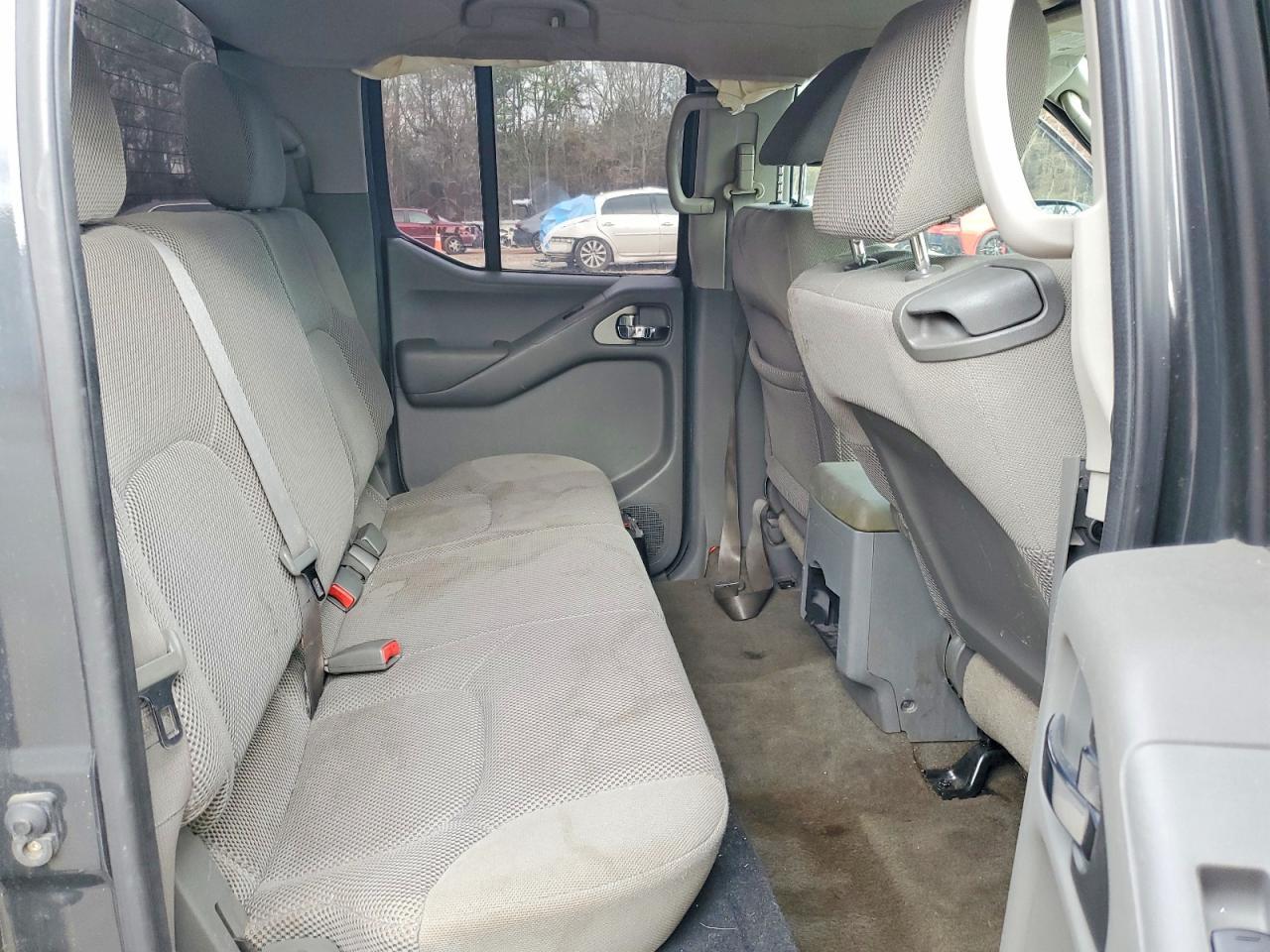 2010 NISSAN Frontier