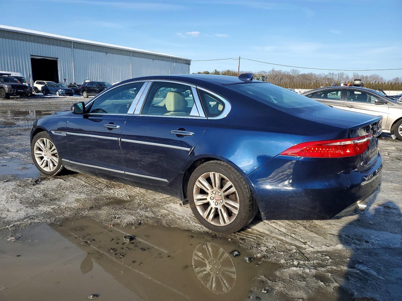 2016 JAGUAR XF