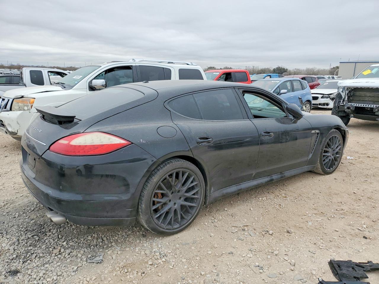 2011 PORSCHE Panamera