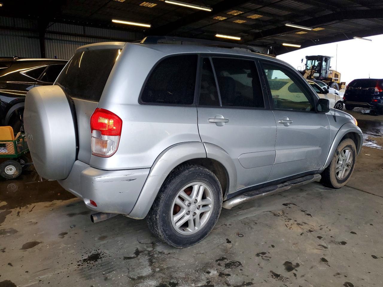 2002 TOYOTA RAV4