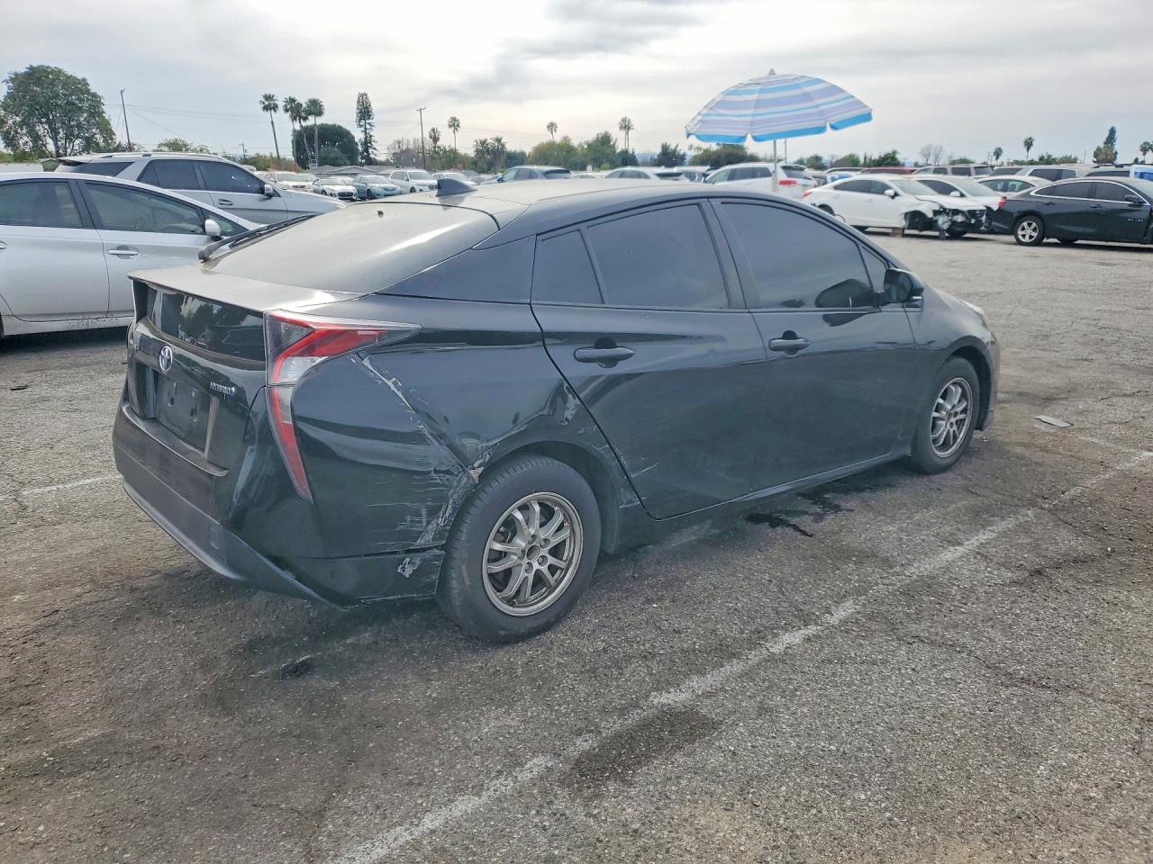 2017 TOYOTA PRIUS