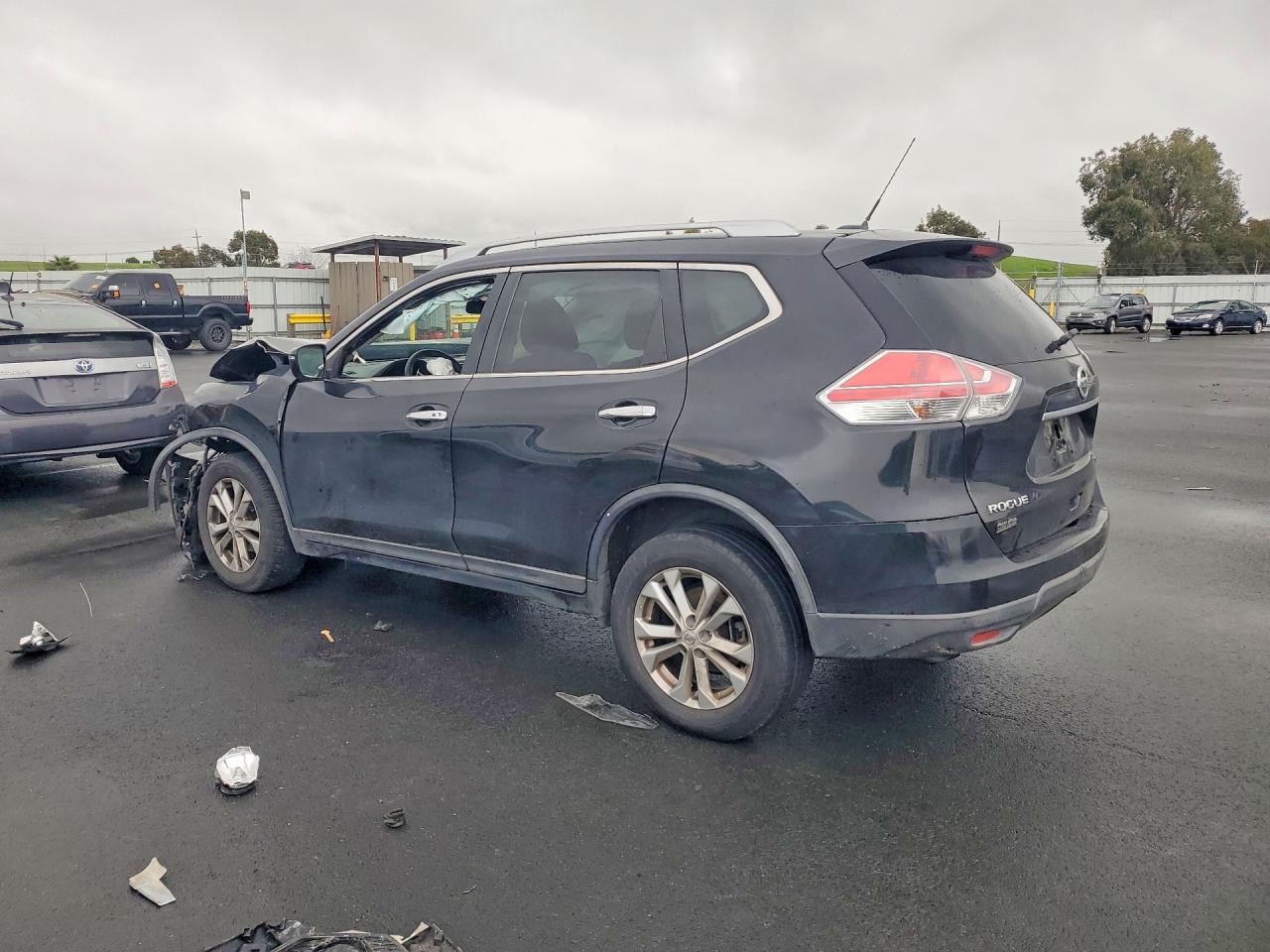 2016 NISSAN ROGUE