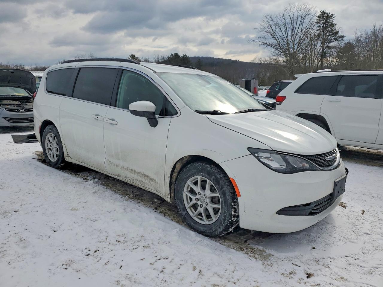 2020 CHRYSLER Voyager
