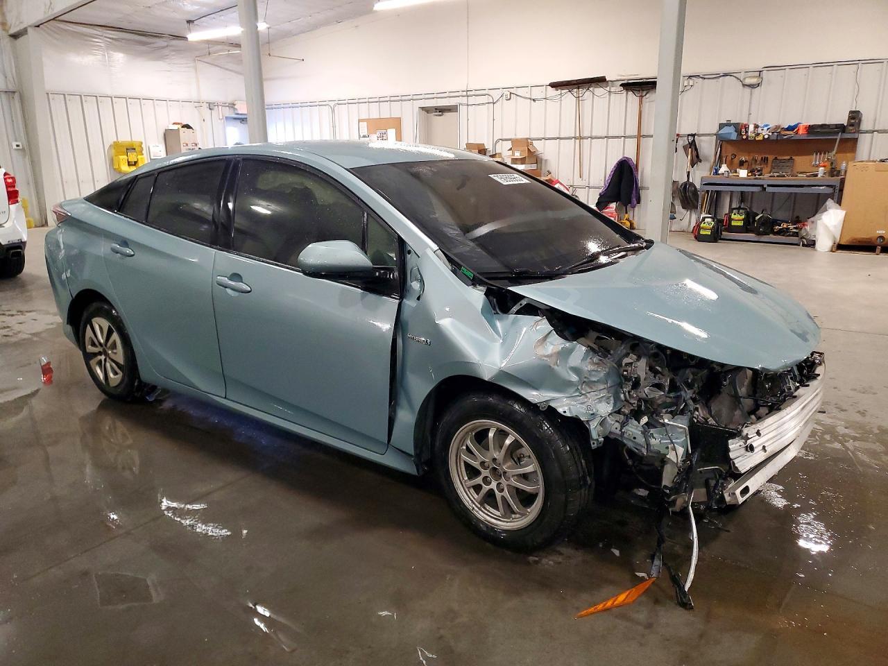 2016 TOYOTA PRIUS